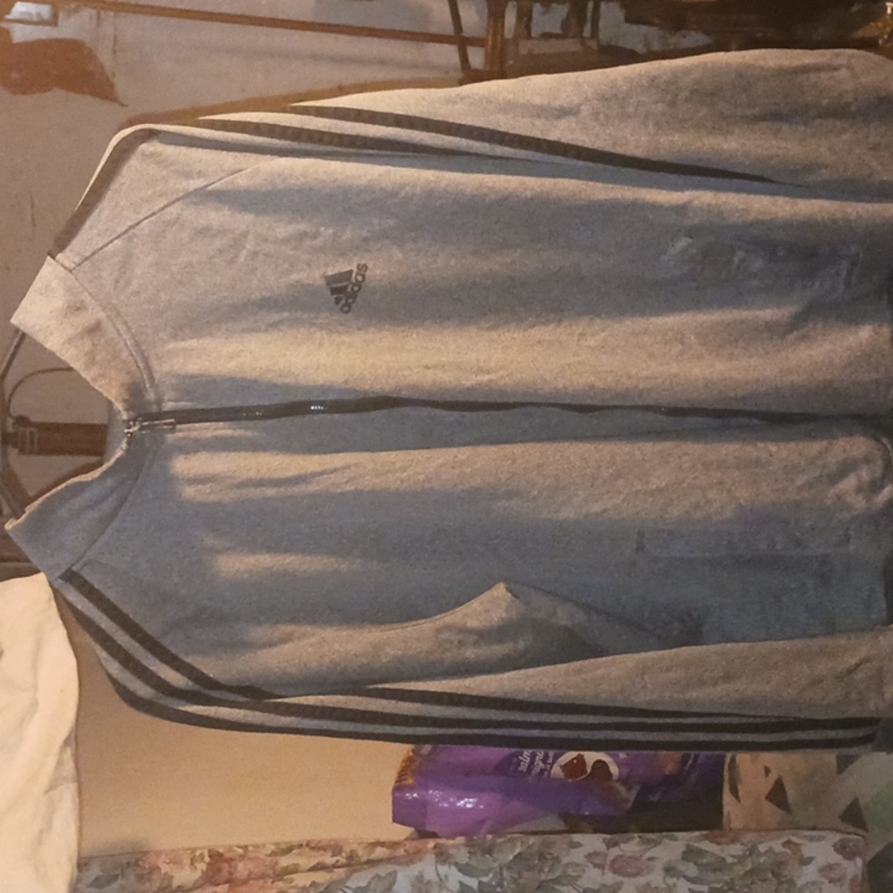 Adidas sweater top, good material, gray, trendy